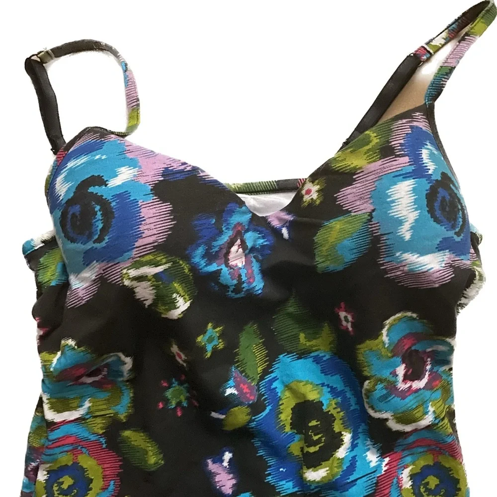 Flowers design black shirt - Picture 2 of 4